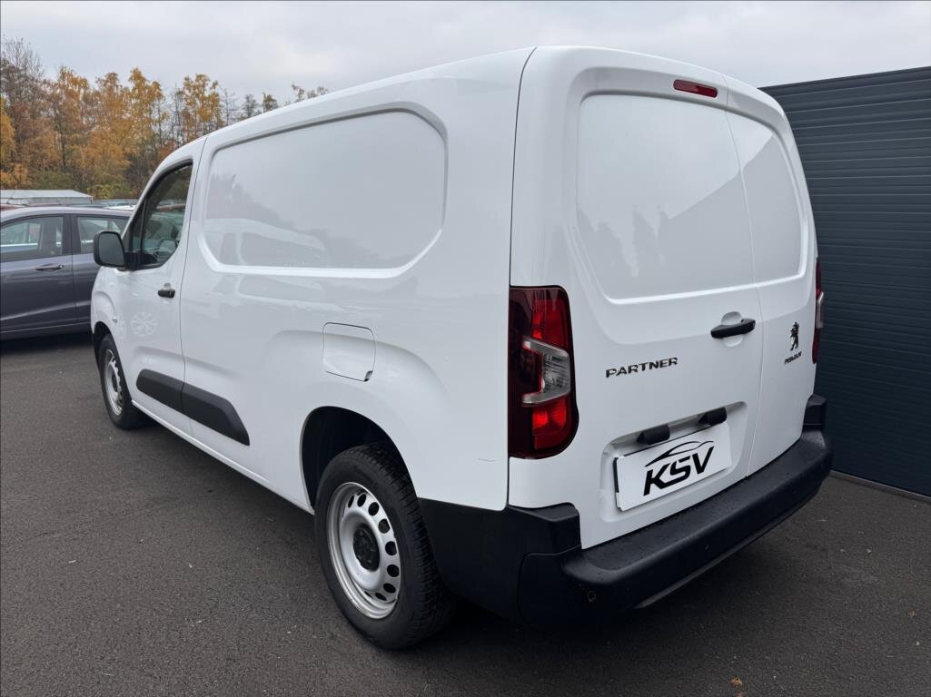 Peugeot Partner Skříň 1,5 l 96 kw