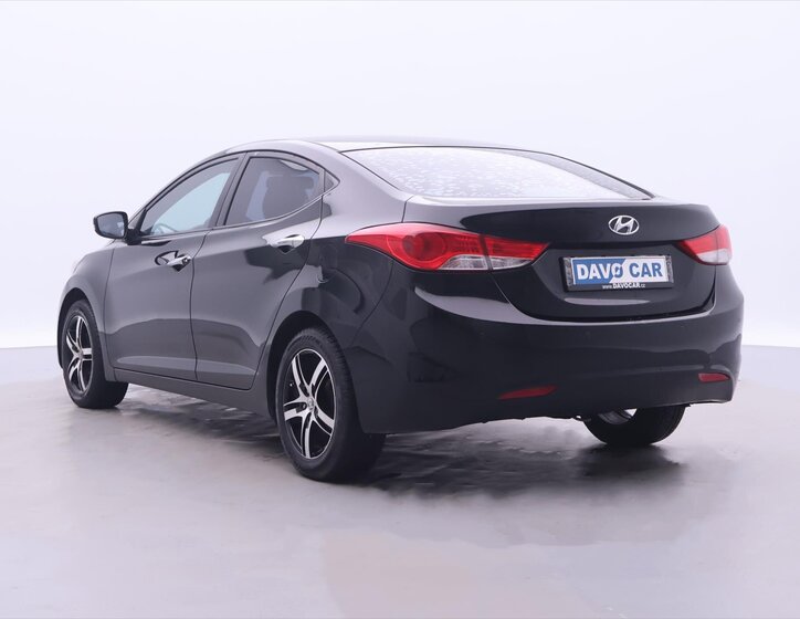 Hyundai Elantra Sedan 1,6 l 97 kw