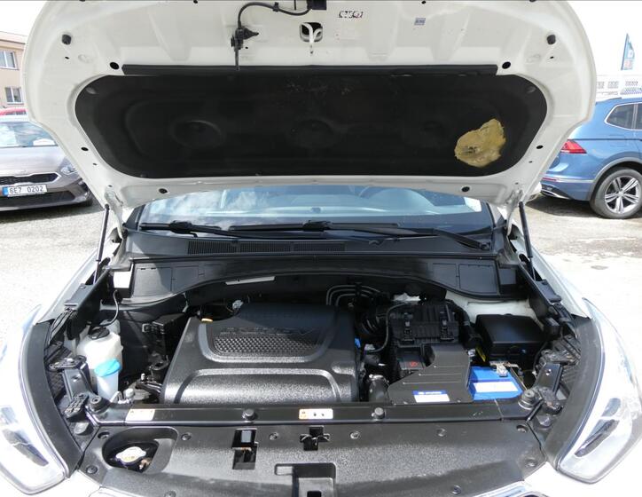 Hyundai Grand Santa Fe 43