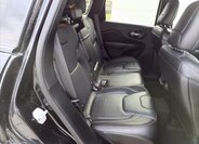 Jeep Cherokee SUV / Terénní 3,2 l 200 kw