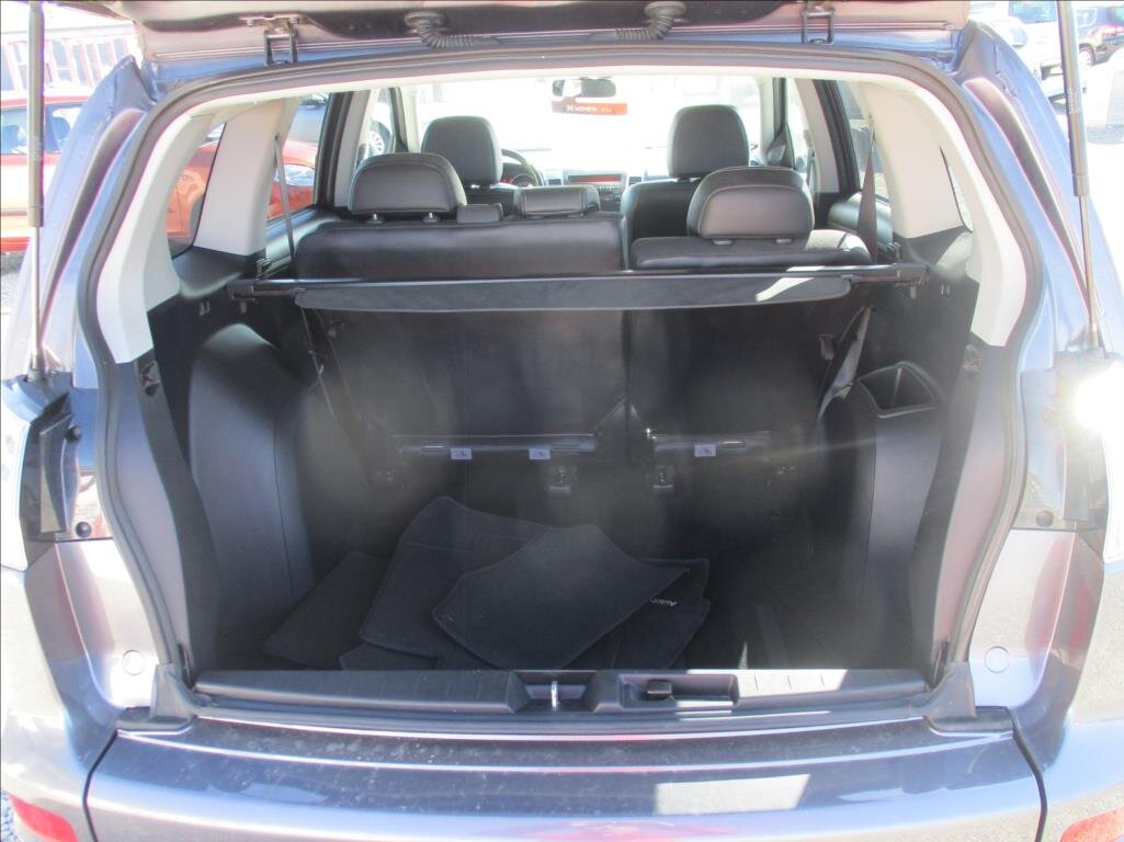 Mitsubishi Outlander SUV / Terénní 2,2 l 115 kw