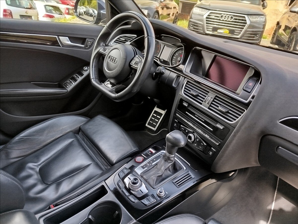 Audi A4 Kombi 2,0 l 140 kw