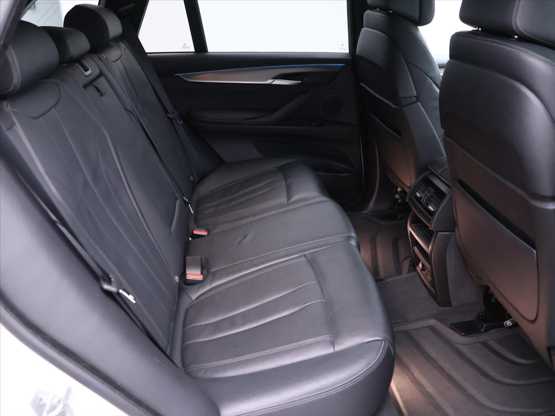 BMW X5 SUV / Terénní 3,0 l 230 kw