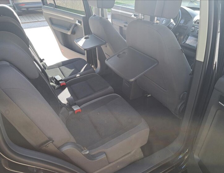 Volkswagen Touran Kombi 1,6 l 77 kw