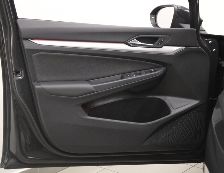 Volkswagen Golf Kombi 1,5 l 96 kw