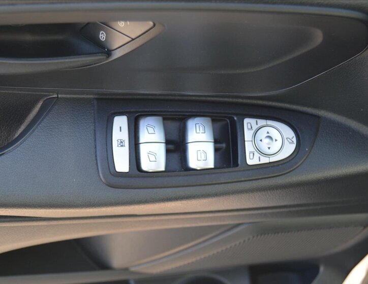 Mercedes-Benz Vito Kombi 2,1 l 140 kw