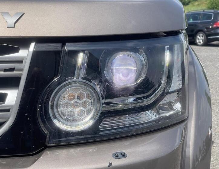 Land Rover Discovery 10