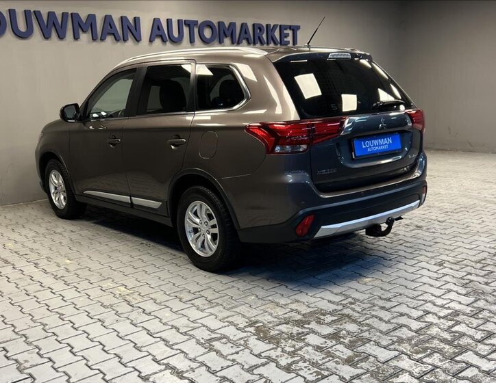 Mitsubishi Outlander SUV 2,3 l 110 kw