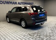 Mitsubishi Outlander SUV 2,3 l 110 kw