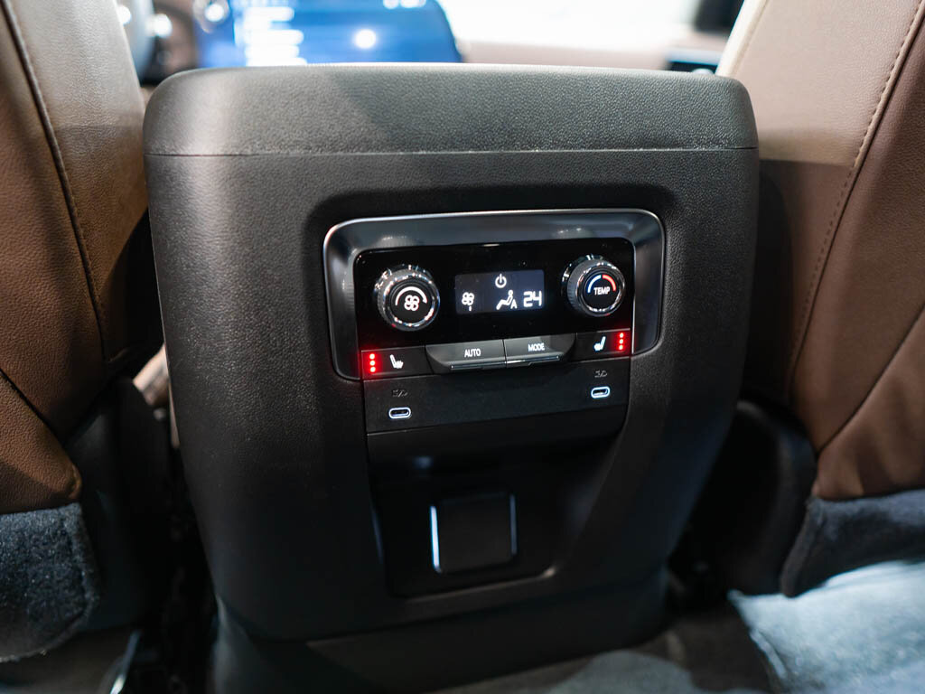 Chevrolet Tahoe SUV 6,2 l 313 kw