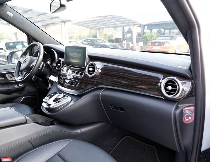 Mercedes-Benz Třídy V 27