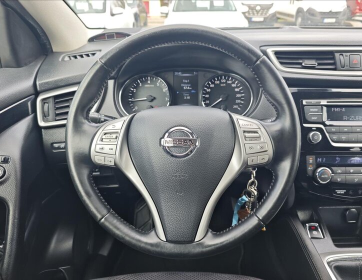 Nissan Qashqai SUV / Terénní 1,2 l 85 kw