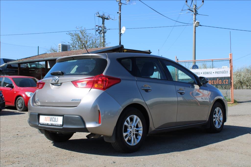 Toyota Auris Hatchback 1,3 l 73 kw