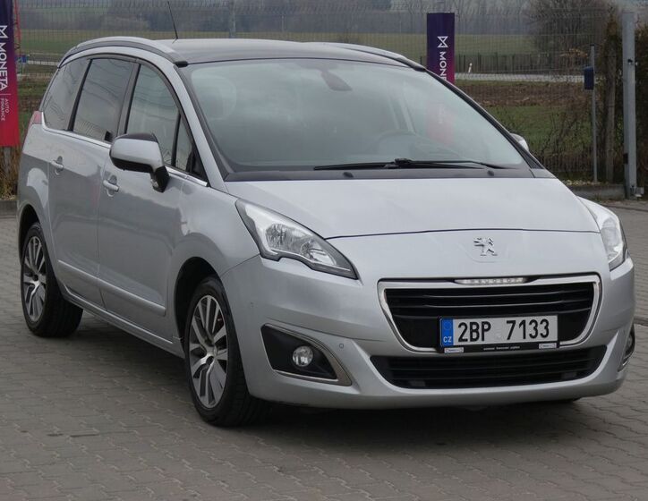 Peugeot 5008 15