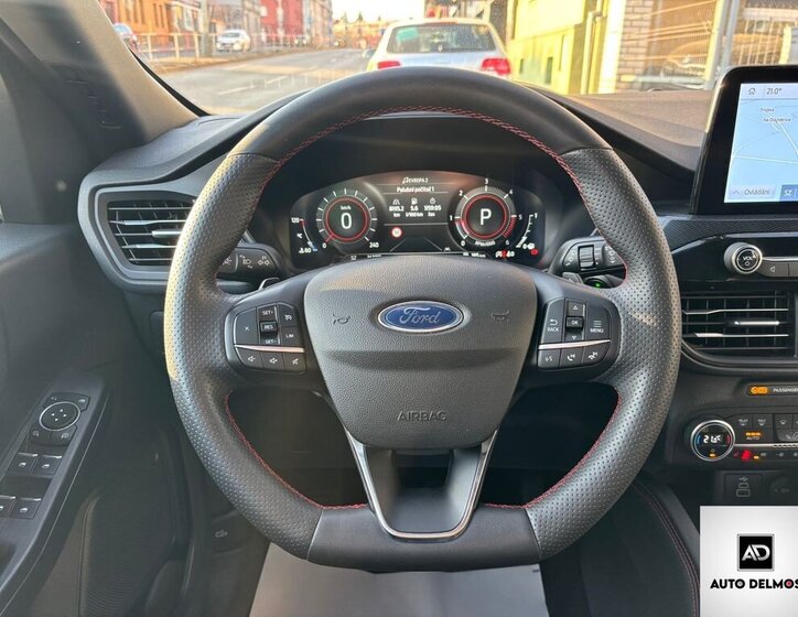 Ford Kuga SUV / Terénní 1,5 l 88 kw