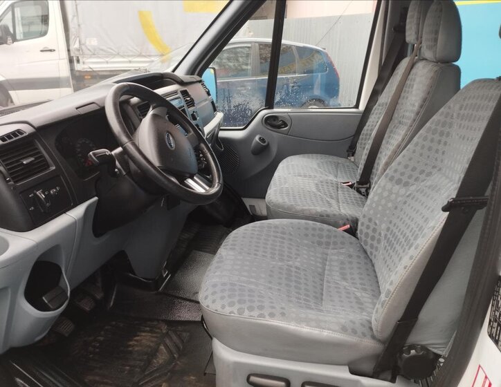Ford Transit Kombi 2,2 l 74 kw