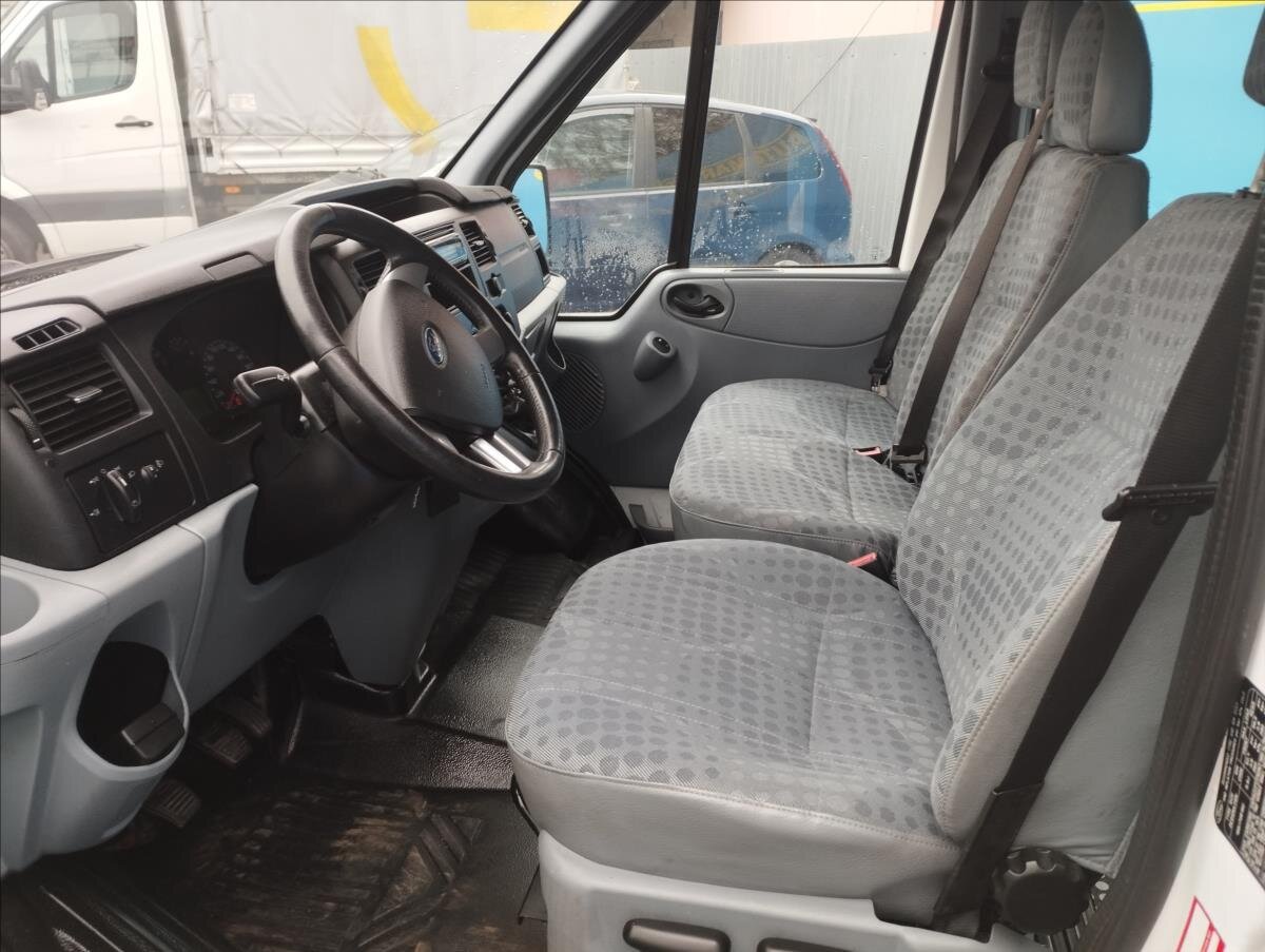 Ford Transit Kombi 2,2 l 74 kw