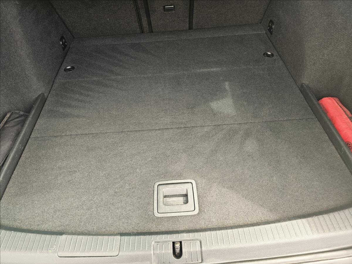 Volkswagen Golf Kombi 2,0 l 110 kw