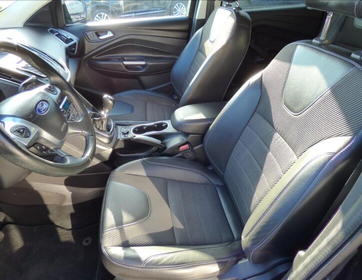 Ford Kuga SUV 2,0 l 110 kw