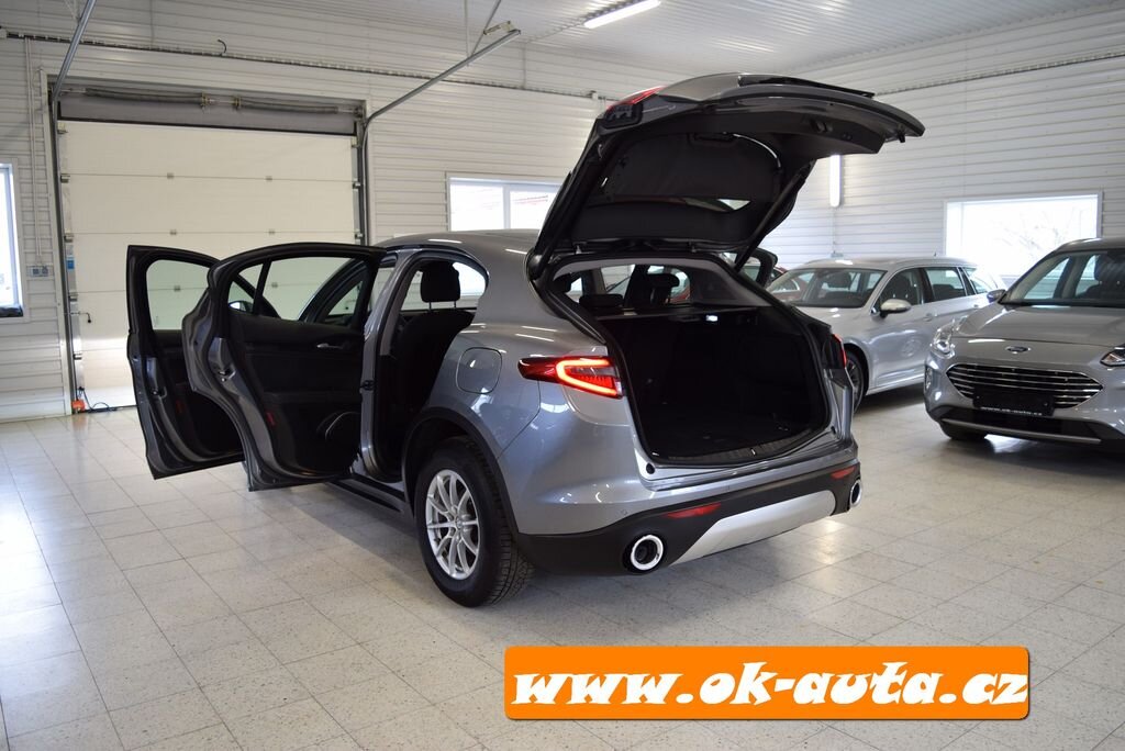 Alfa Romeo Stelvio SUV / Terénní 0,0 150 kw
