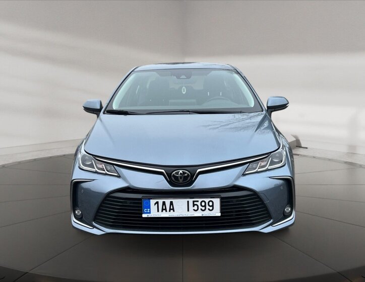 Toyota Corolla Sedan / Limuzína 1,5 l 92 kw