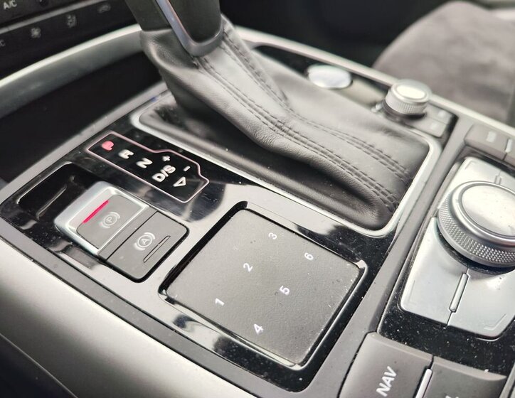 Audi A6 Sedan / Limuzína 3,0 l 200 kw