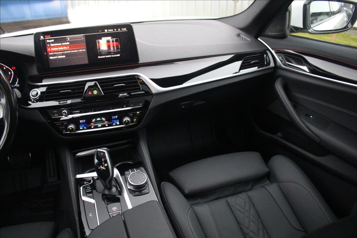 BMW Řada 5 Kombi 3,0 l 210 kw