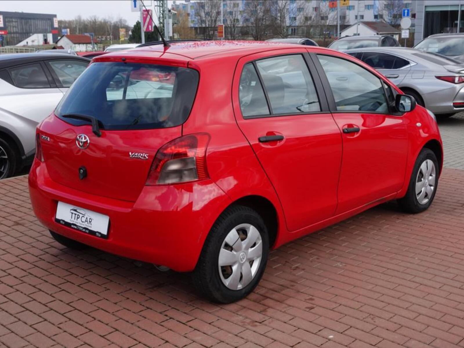 Toyota Yaris 4