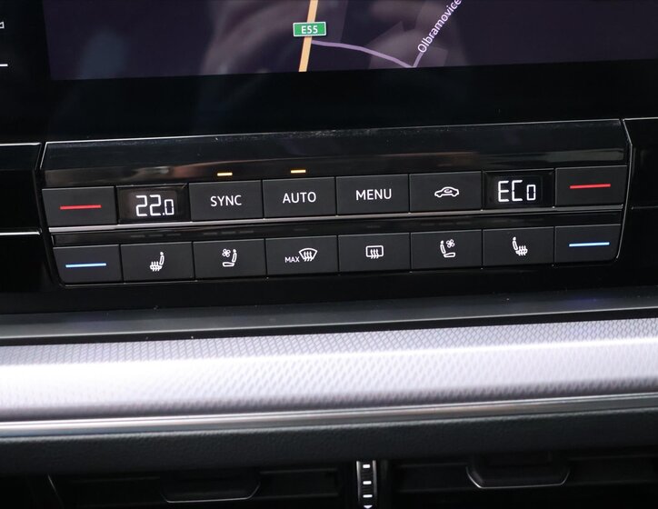 Volkswagen Touareg SUV / Terénní 3,0 l 210 kw