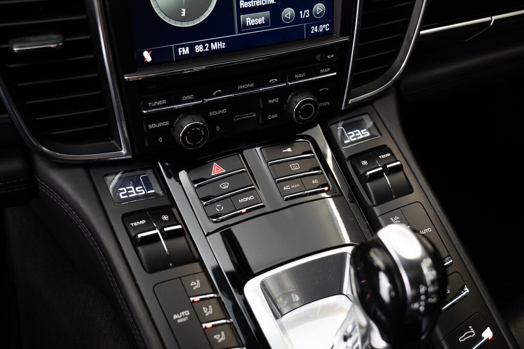 Porsche Panamera Sedan 4,8 l 294 kw