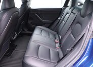 Tesla Model 3 Sedan 0,0 324 kw