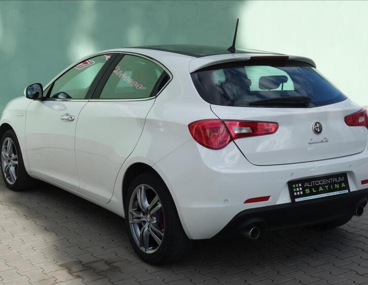 Alfa Romeo Giulietta 10