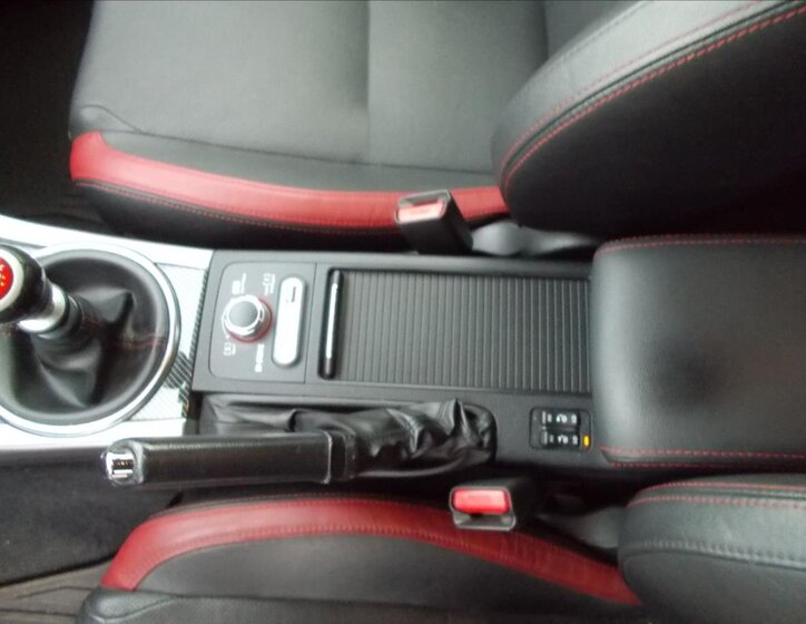 Subaru WRX Sedan 2,5 l 227 kw