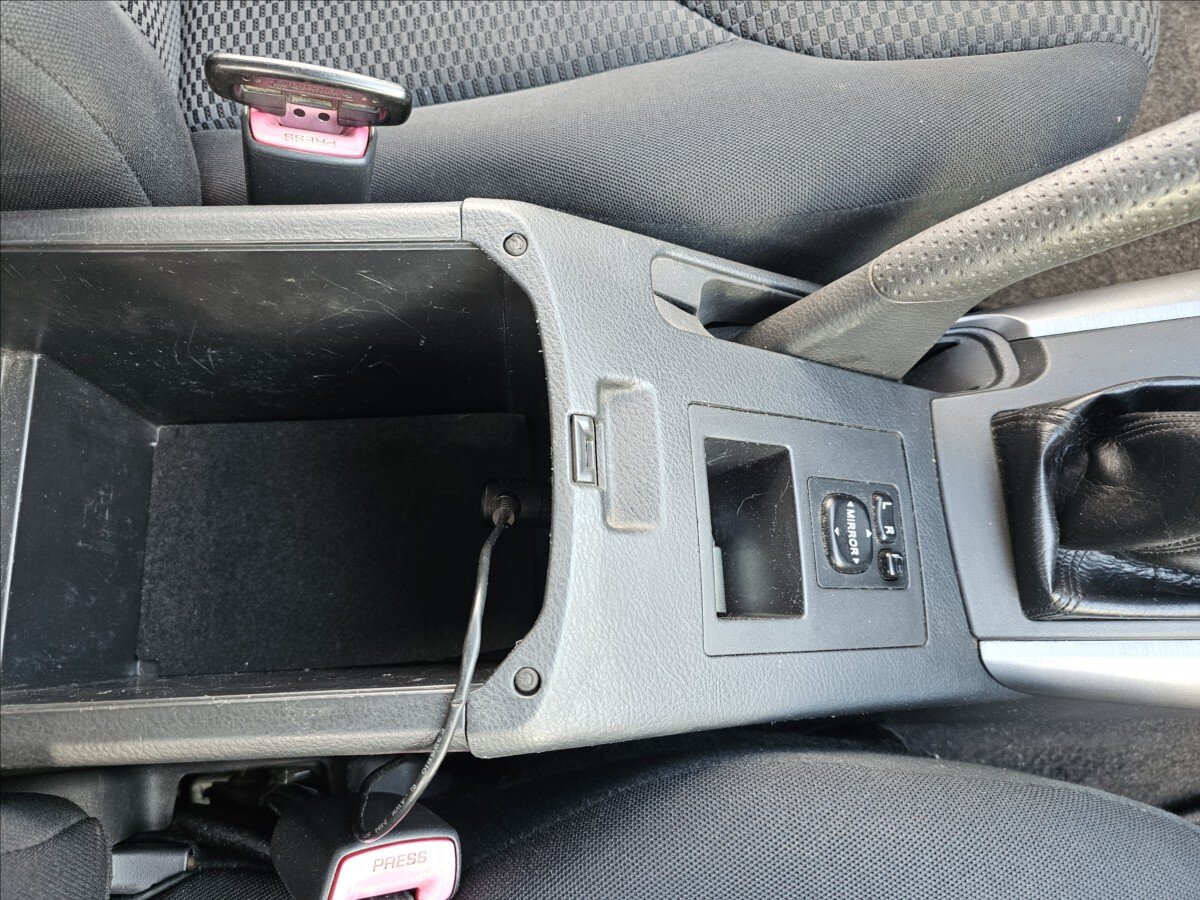 Toyota RAV4 Kombi 2,2 l 100 kw