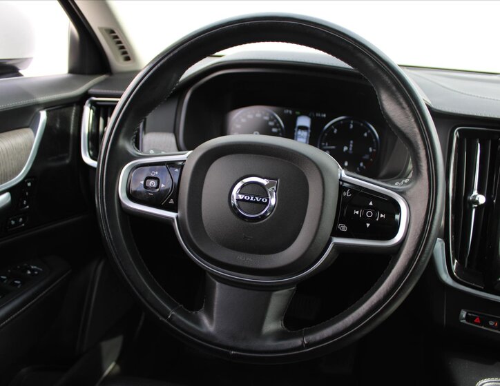 Volvo V90 Kombi 2,0 l 173 kw