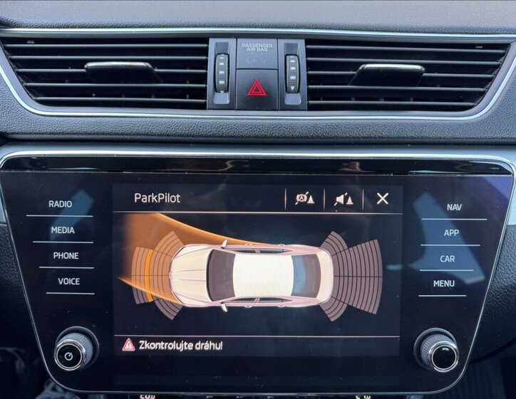 Škoda Superb Sedan / Limuzína 2,0 l 140 kw