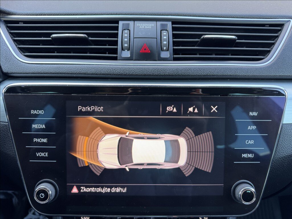 Škoda Superb Sedan / Limuzína 2,0 l 140 kw