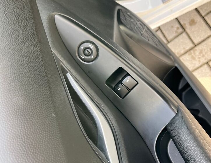 Hyundai ix20 MPV 1,6 l 92 kw