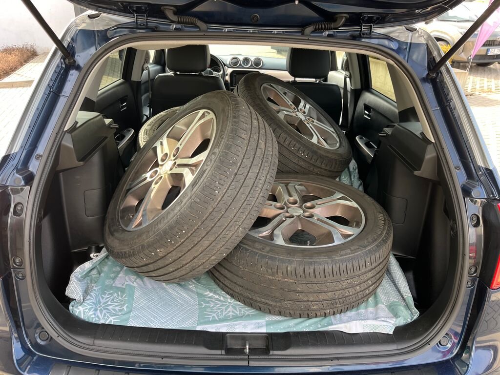 Suzuki Vitara SUV / Terénní 1,6 l 88 kw