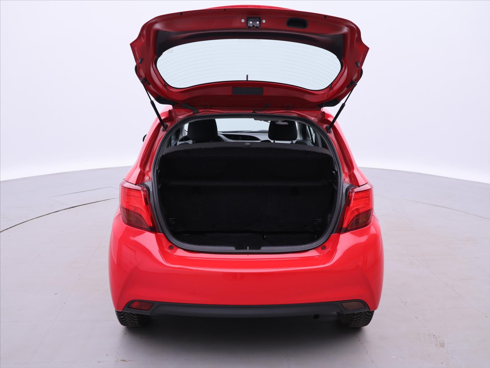 Toyota Yaris Hatchback 998,0 51 kw