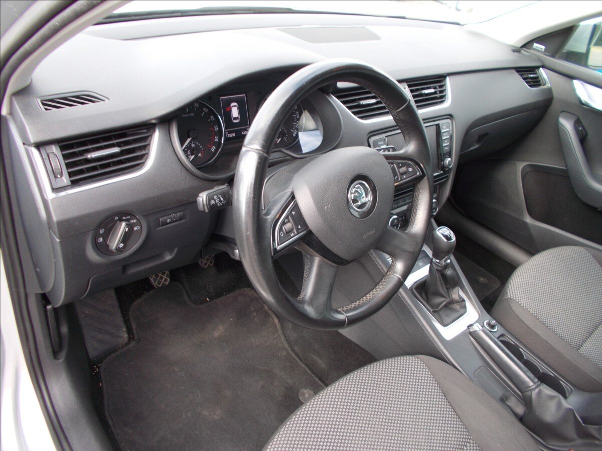 Škoda Octavia Kombi 1,6 l 77 kw