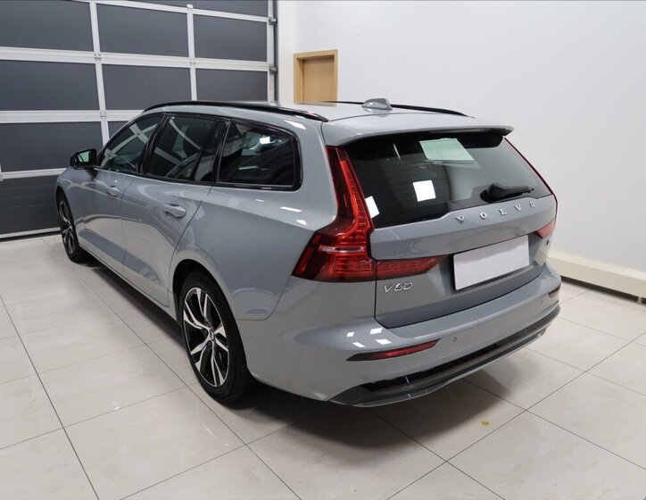 Volvo V60 Kombi 2,0 l 145 kw