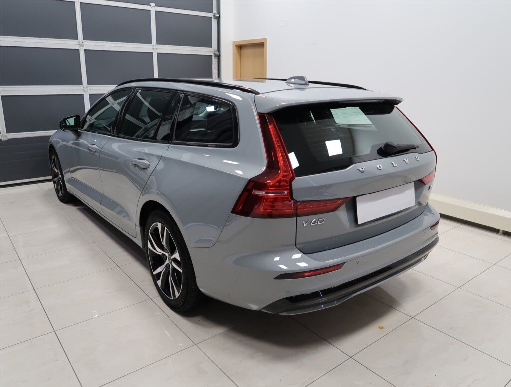 Volvo V60 Kombi 2,0 l 145 kw