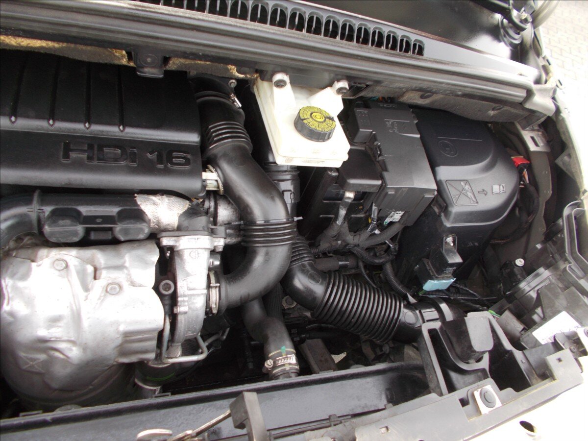 Peugeot 5008 MPV 1,6 l 80 kw