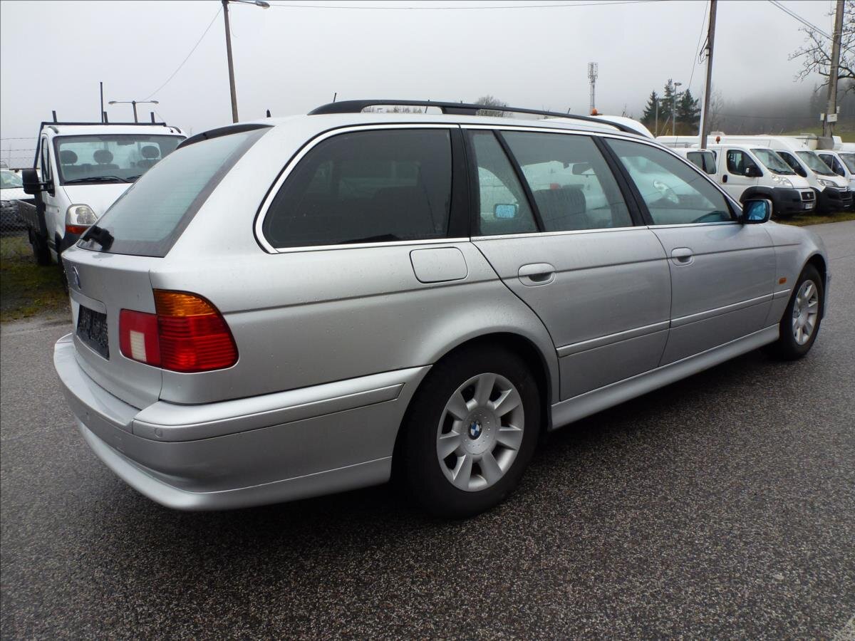 BMW Řada 5 Kombi 2,2 l 125 kw