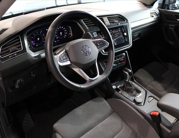 Volkswagen Tiguan 13