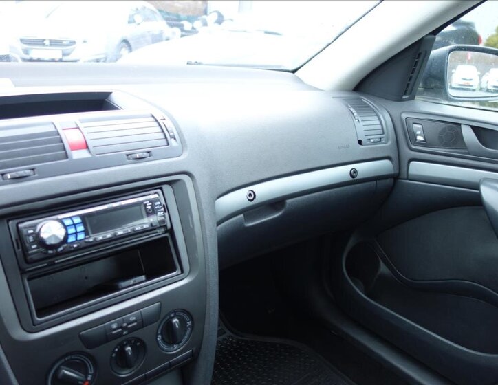 Škoda Octavia Liftback 1,6 l 75 kw