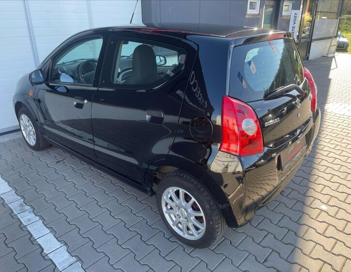Suzuki Alto Hatchback 996,0 50 kw