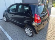 Suzuki Alto Hatchback 996,0 50 kw