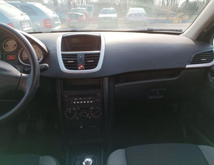 Peugeot 207 Hatchback 1,4 l 54 kw